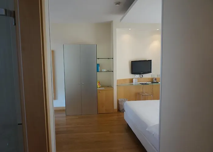 Leonardo Boutique Termini 4*