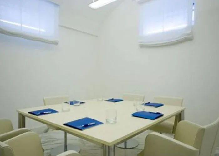מלון Leonardo Boutique Termini 4*